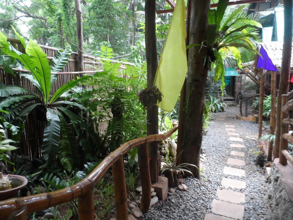 Victoria Guest House And Cottages Puerto Princesa Exterior foto
