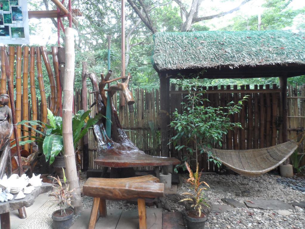Victoria Guest House And Cottages Puerto Princesa Exterior foto